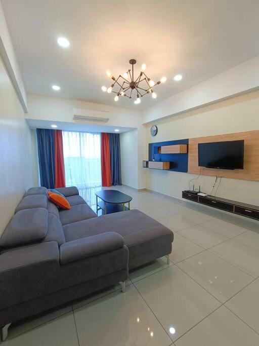 Joyful Sitiawan Skygarden Swimming Pool Apartment *